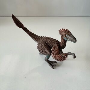 Schleich Velociraptor Feathered Utahraptor Feathered Brown Reptile Action Figure